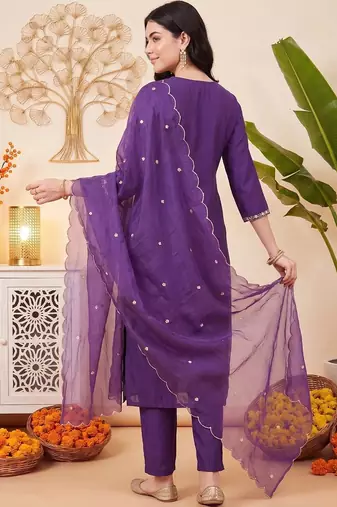 Women Ethnic Motifs Regular Kurta with Trousers & With Dupatta