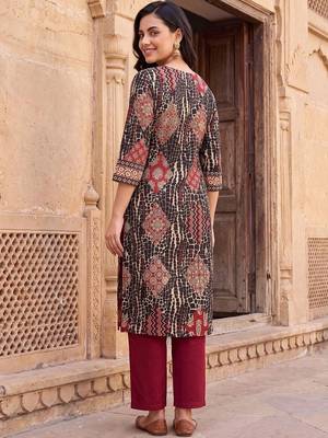 Women Ethnic Motifs Printed Regular Pure Cotton Kurta with Trousers 4