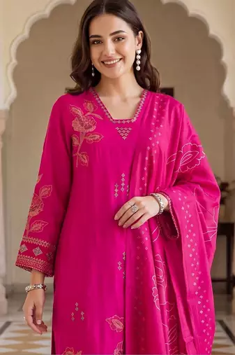 Women Floral Printed Regular Kurta with Palazzos & With Dupatta