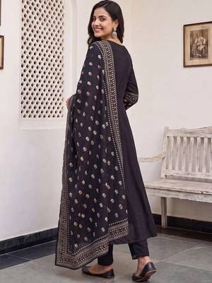 Women Ethnic Motifs Embroidered Regular Thread Work Pure Cotton Kurta with Trousers & With Dupatta 4