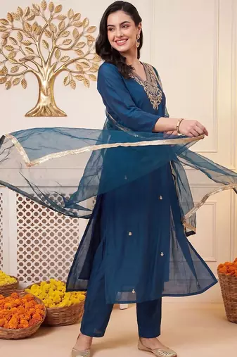Women Ethnic Motifs Embroidered Regular Thread Work Kurta with Trousers & With Dupatta