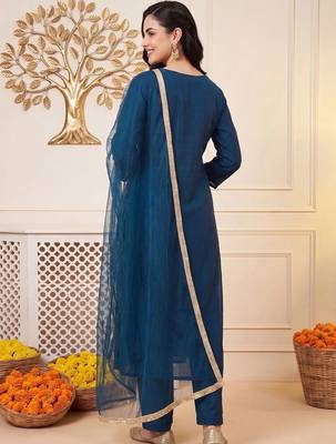 Women Ethnic Motifs Embroidered Regular Thread Work Kurta with Trousers & With Dupatta 4