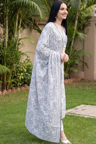 Women Ethnic Motifs Embroidered Regular Thread Work Pure Cotton Kurta with Trousers & With Dupatta