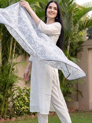 Women Ethnic Motifs Embroidered Regular Thread Work Pure Cotton Kurta with Trousers & With Dupatta 3