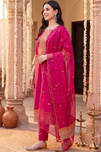 Women Ethnic Motifs Embroidered Regular Thread Work Kurta with Trousers & With Dupatta