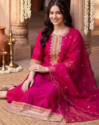 Women Ethnic Motifs Embroidered Regular Thread Work Kurta with Trousers & With Dupatta 5