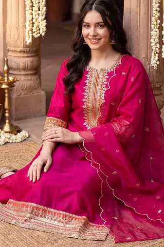 Women Ethnic Motifs Embroidered Regular Thread Work Kurta with Trousers & With Dupatta