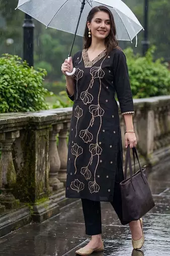 Women Floral Embroidered Regular Thread Work Kurta with Trousers