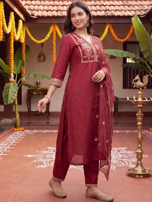 Women Ethnic Motifs Embroidered Regular Thread Work Kurta with Trousers & With Dupatta 3