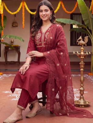 Women Ethnic Motifs Embroidered Regular Thread Work Kurta with Trousers & With Dupatta 5