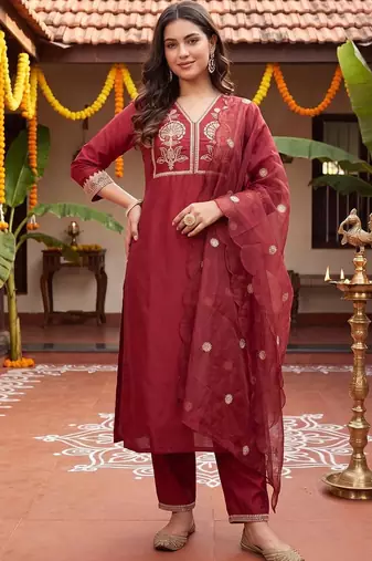 Women Ethnic Motifs Embroidered Regular Thread Work Kurta with Trousers & With Dupatta