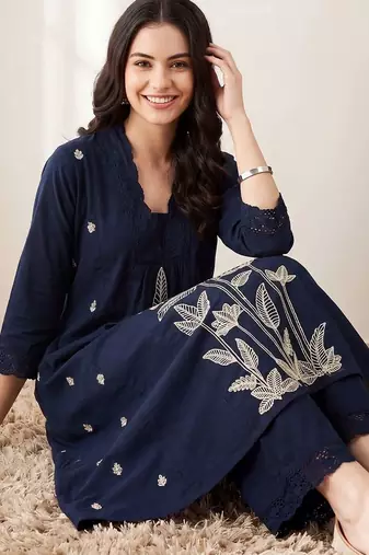 Women Ethnic Motifs Embroidered Empire Thread Work Kurta with Palazzos