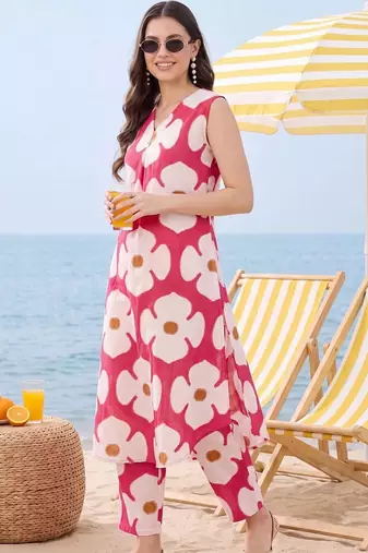 Women Floral Printed Regular Pure Cotton Kurta with Trousers