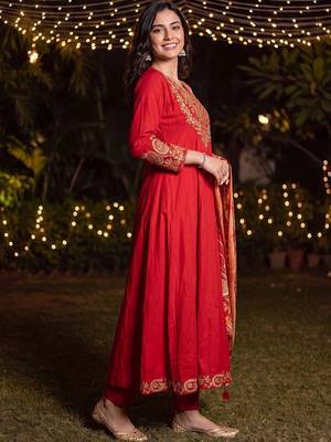 Women Ethnic Motifs Embroidered Regular Thread Work Kurta with Trousers & With Dupatta 1