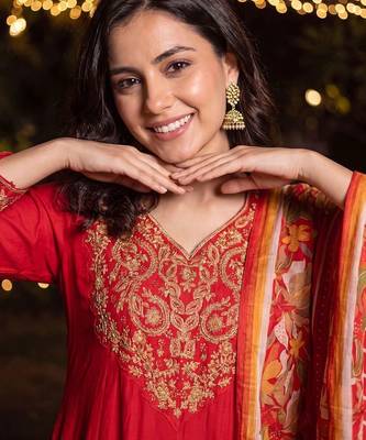 Women Ethnic Motifs Embroidered Regular Thread Work Kurta with Trousers & With Dupatta 2