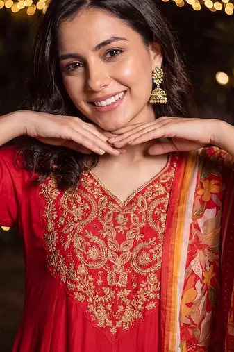 Women Ethnic Motifs Embroidered Regular Thread Work Kurta with Trousers & With Dupatta