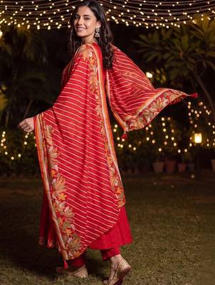 Women Ethnic Motifs Embroidered Regular Thread Work Kurta with Trousers & With Dupatta 3