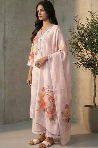 Women Floral Printed Regular Linen Kurta with Trousers & With Dupatta