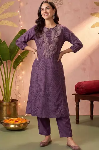 Women Ethnic Motifs Printed Regular Kurta with Trousers