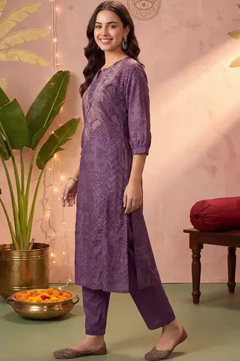 Women Ethnic Motifs Printed Regular Kurta with Trousers