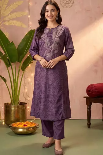 Women Ethnic Motifs Printed Regular Kurta with Trousers