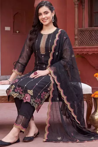 Women Floral Embroidered Regular Thread Work Kurta with Trousers & With Dupatta