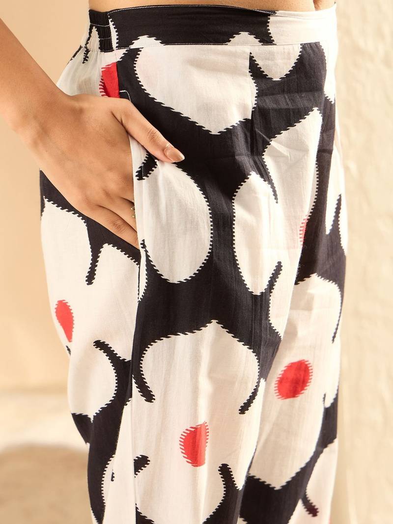 Women Floral Printed Regular Pure Cotton Kurta with Trousers
