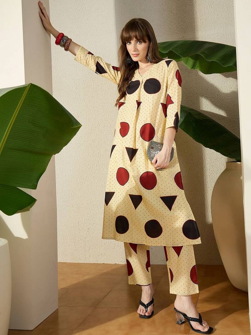 Women Printed Regular Pure Cotton Kurta with Trousers