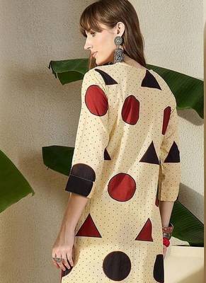 Women Printed Regular Pure Cotton Kurta with Trousers 4