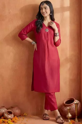 Women Regular Liva Kurta with Trousers