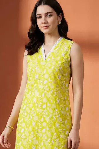 Women Floral Printed Regular Pure Cotton Kurta with Trousers
