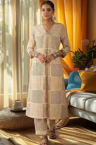 Women Printed Regular Pure Cotton Kurta with Trousers