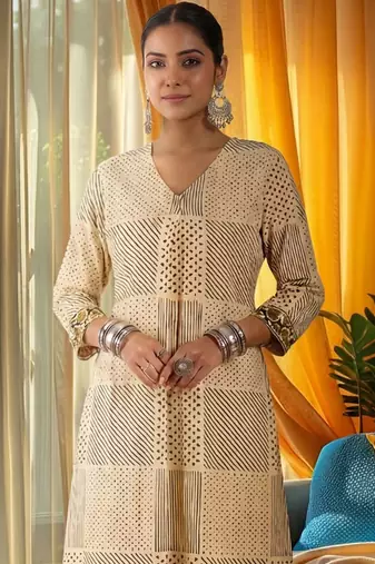 Women Printed Regular Pure Cotton Kurta with Trousers