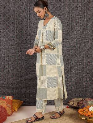 Women Printed Regular Pure Cotton Kurta with Trousers 4