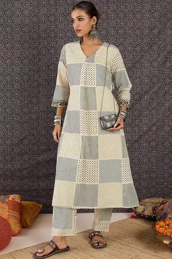 Women Printed Regular Pure Cotton Kurta with Trousers