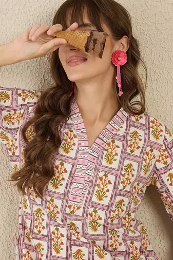Women Floral Printed Regular Pure Cotton Kurta with Trousers