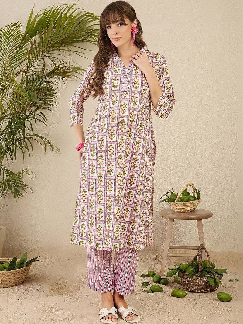 Women Floral Printed Regular Pure Cotton Kurta with Trousers