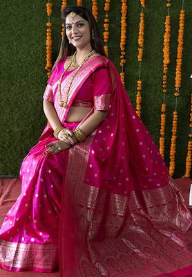 Rani pink woven banarasi silk blend saree with blouse 4