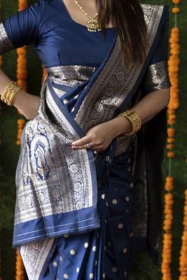 Navy blue woven banarasi silk blend saree with blouse 3