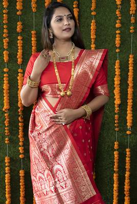 Red woven banarasi silk blend saree with blouse 2