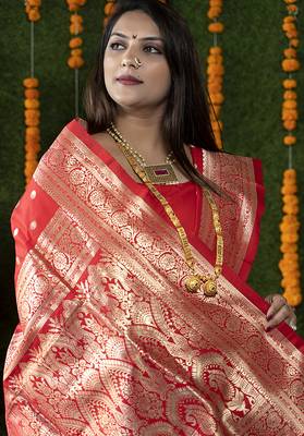 Red woven banarasi silk blend saree with blouse 3