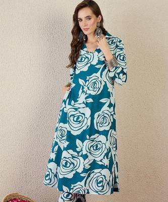 Women Floral Printed Cotton Kurta with Trousers 3