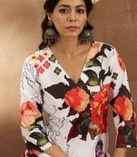 Women Floral Printed Regular Kurta with Trousers