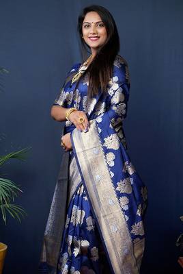Navy blue woven banarasi silk blend saree with blouse 3