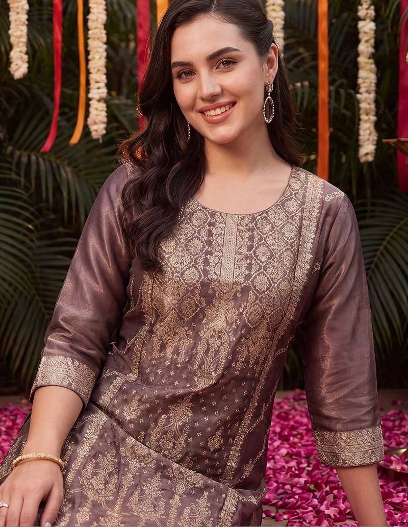 Women Ethnic Motifs Regular Kurta with Trousers & With Dupatta