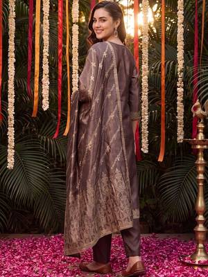 Women Ethnic Motifs Regular Kurta with Trousers & With Dupatta 4