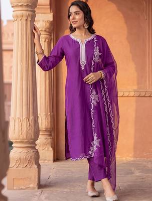 Women Ethnic Motifs Embroidered Regular Thread Work Liva Kurta with Trousers & With Dupatta 1