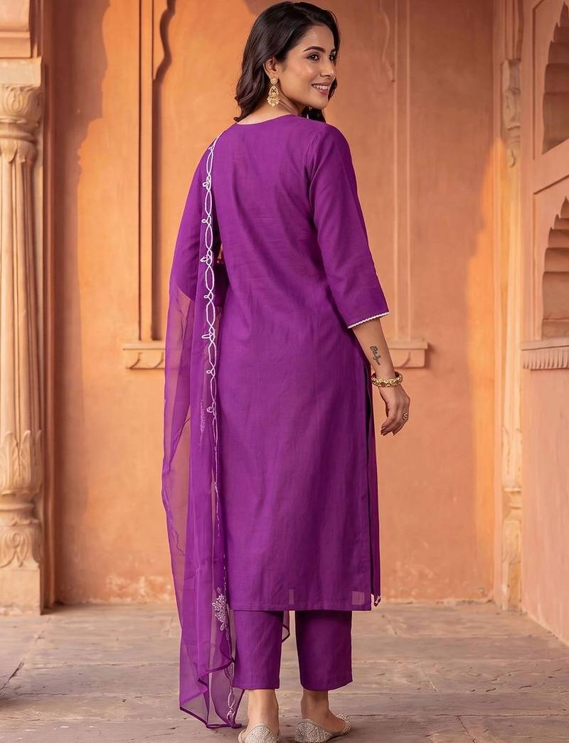 Women Ethnic Motifs Embroidered Regular Thread Work Liva Kurta with Trousers & With Dupatta