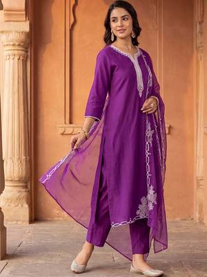 Women Ethnic Motifs Embroidered Regular Thread Work Liva Kurta with Trousers & With Dupatta 6