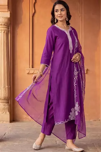 Women Ethnic Motifs Embroidered Regular Thread Work Liva Kurta with Trousers & With Dupatta